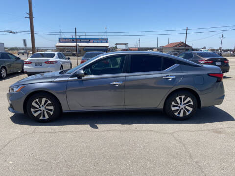 2019 Nissan Altima for sale at First Choice Auto Sales in Bakersfield CA