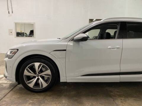 2024 Audi Q8 e-tron quattro Premium Plus