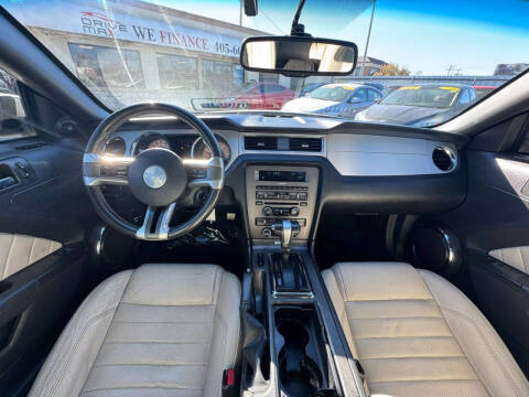 2012 Ford Mustang V6 Premium