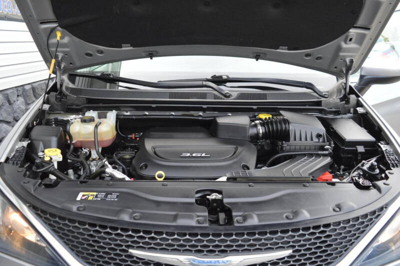 2017 Chrysler Pacifica LX