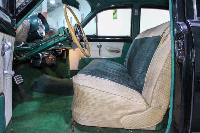 1953 Kaiser Manhattan