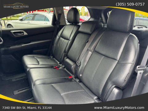 2020 Nissan Pathfinder SL