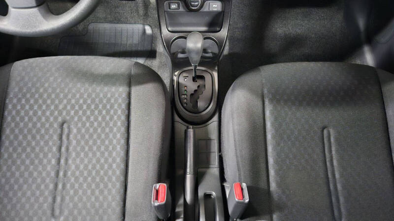 2009 Scion xD Base photo 25