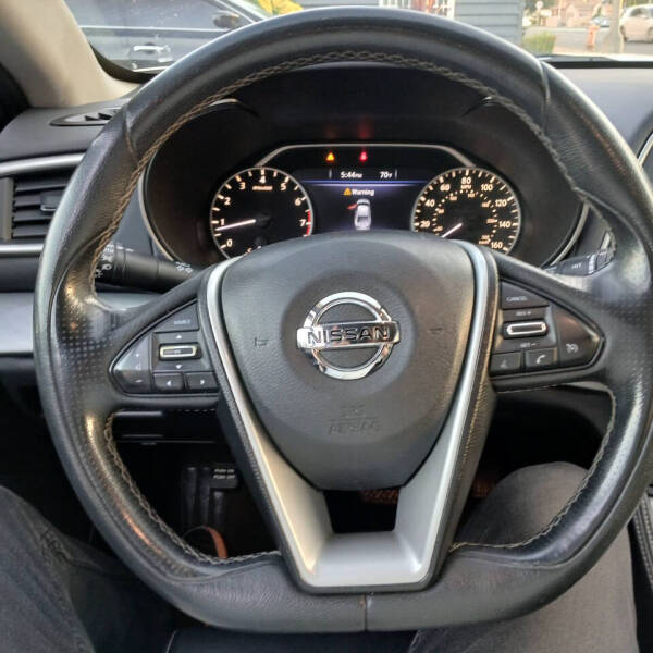 2017 Nissan Maxima