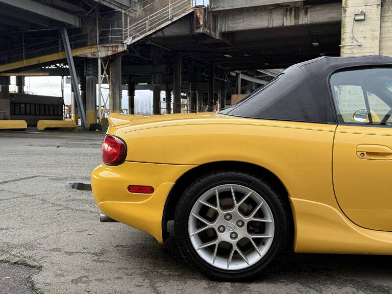 2002 Mazda MX-5 Miata SE