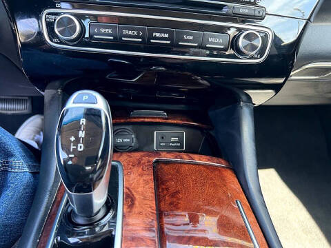 2015 Kia K900 Luxury