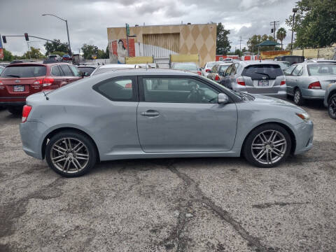 2011 Scion tC