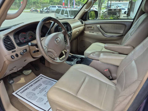 2004 Toyota Sequoia SR5