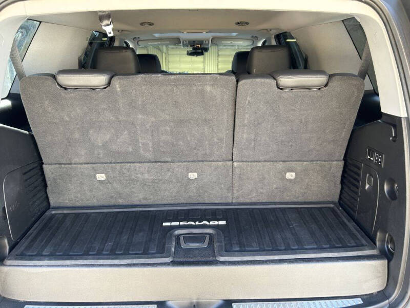 2020 Cadillac Escalade Luxury