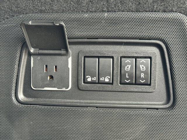 2022 Cadillac Escalade ESV Premium Luxury Platinum