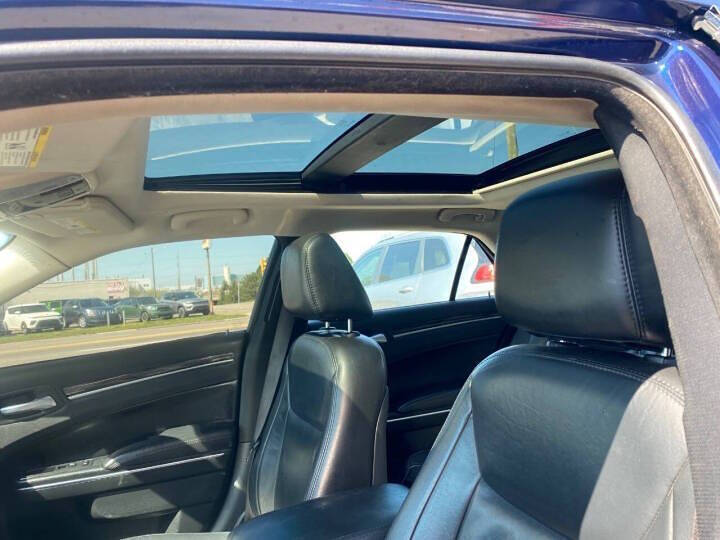 2017 Chrysler 300 Limited