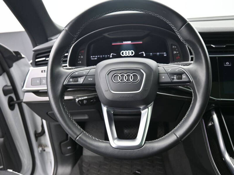 2022 Audi Q8 quattro Premium Plus 55 TFSI