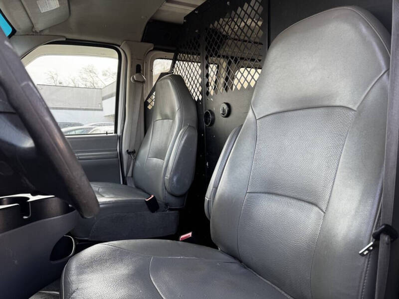 2008 Ford E-Series E-250