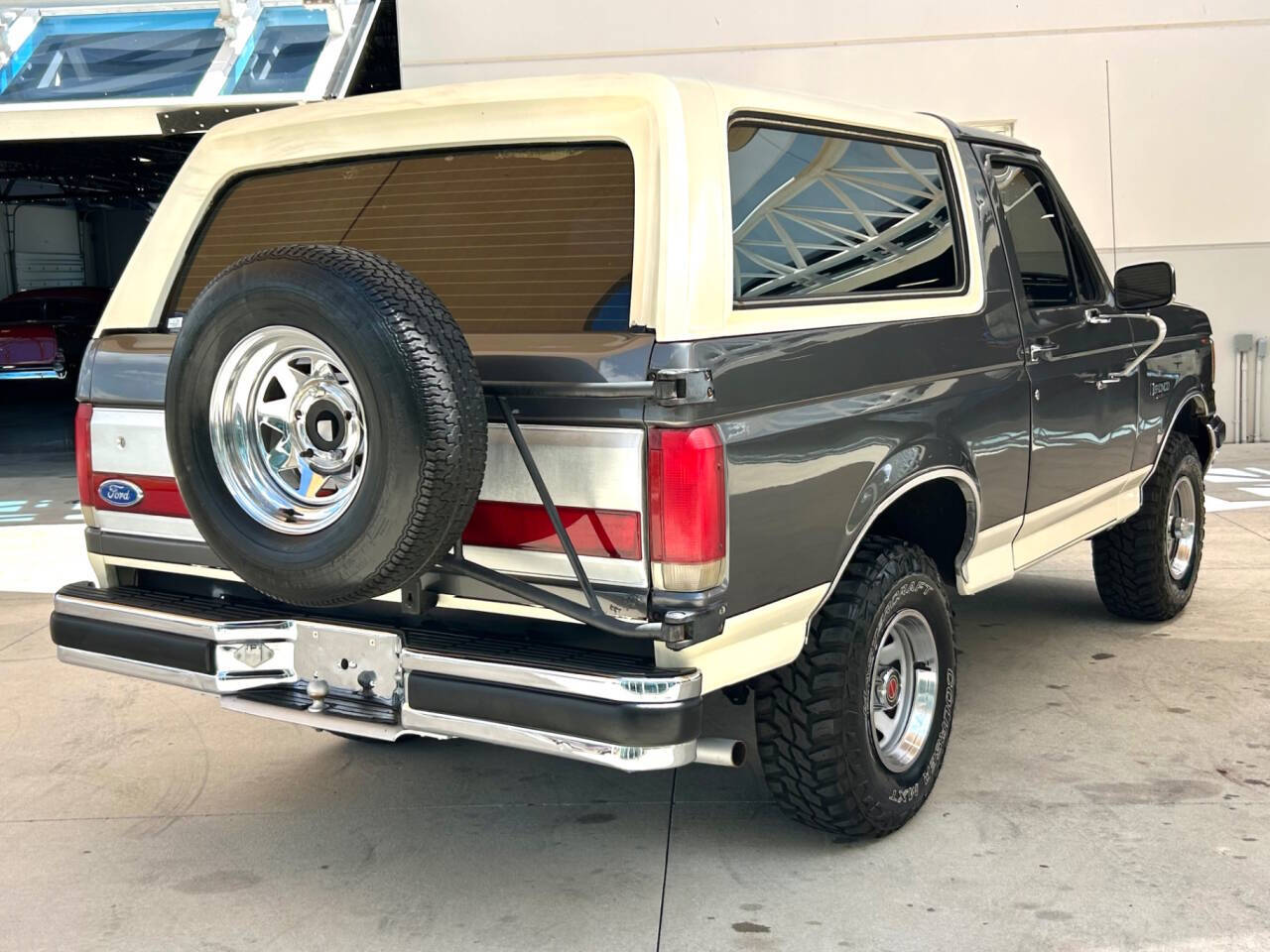 1989 Ford Bronco 5