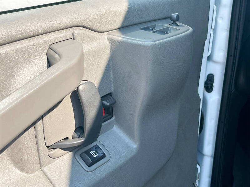 2022 GMC Savana 2500