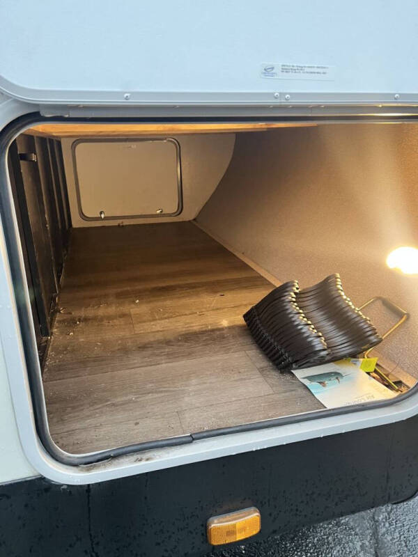 2021 Starcraft Marine SUPER LITE