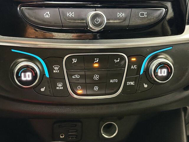 2022 Chevrolet Traverse LT Leather