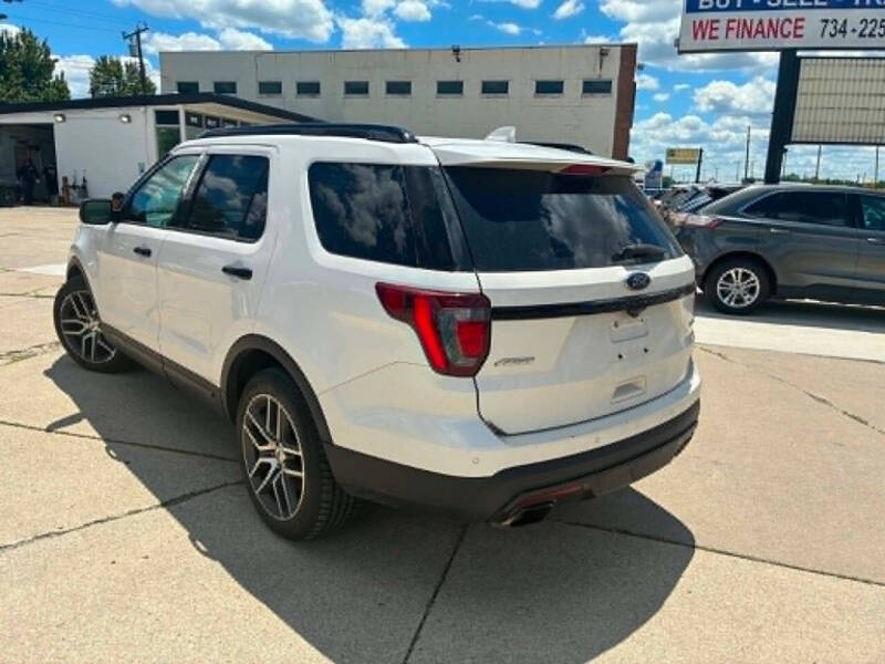 2017 Ford Explorer Sport