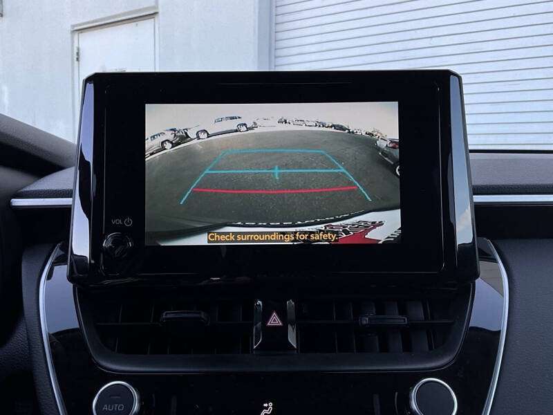 2025 Toyota Corolla Cross LE