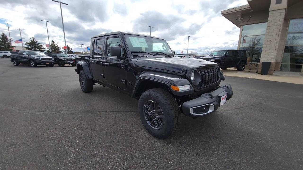 2024 Jeep Gladiator for sale at Victoria Auto Sales in Victoria, MN