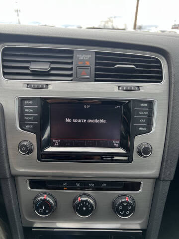 2015 Volkswagen Golf TSI S