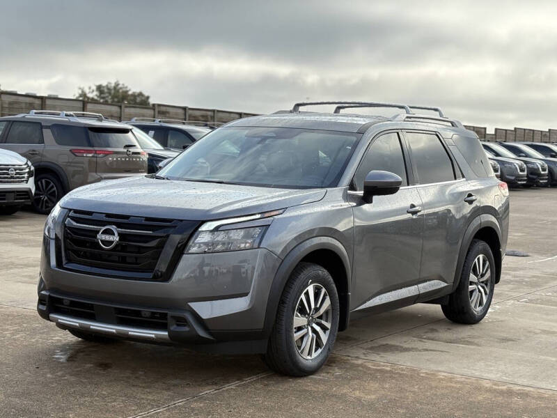 2025 Nissan Pathfinder SL