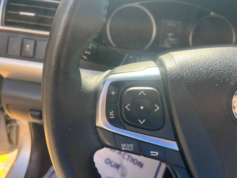 2017 Toyota Camry SE