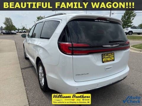 2022 Chrysler Pacifica Touring L