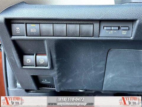 2021 Toyota Sienna XLE 8-Passenger