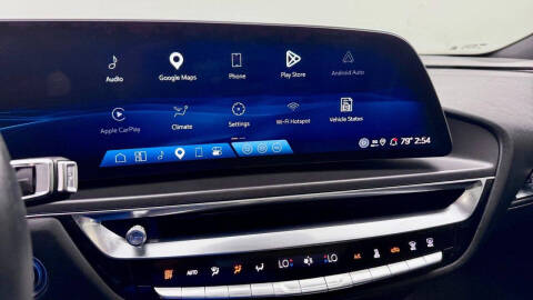 2024 Cadillac LYRIQ Tech