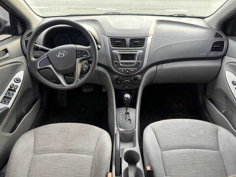 2017 Hyundai Accent SE