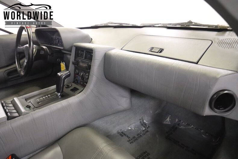 1981 DeLorean DMC-12