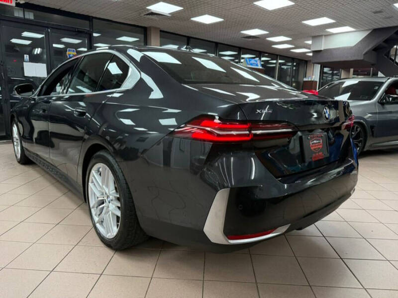 2025 BMW 5 Series 530i xDrive