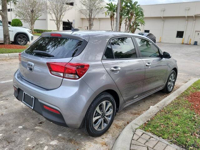 2023 Kia Rio 5-Door S