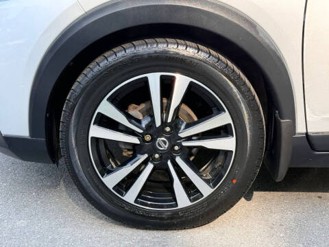 2019 Nissan Kicks SR