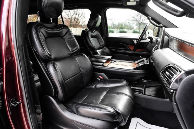 2019 Lincoln Navigator Select