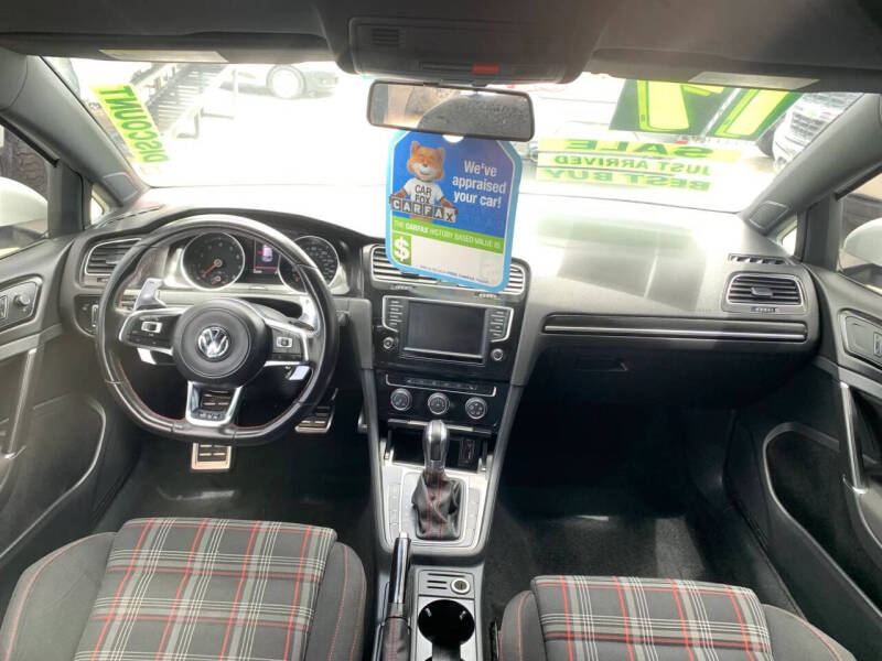 2017 Volkswagen Golf GTI S