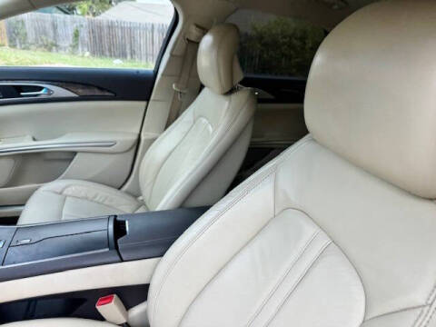 2014 Lincoln MKZ Hybrid