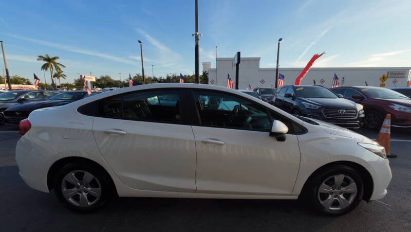 2017 Chevrolet Cruze LS Auto