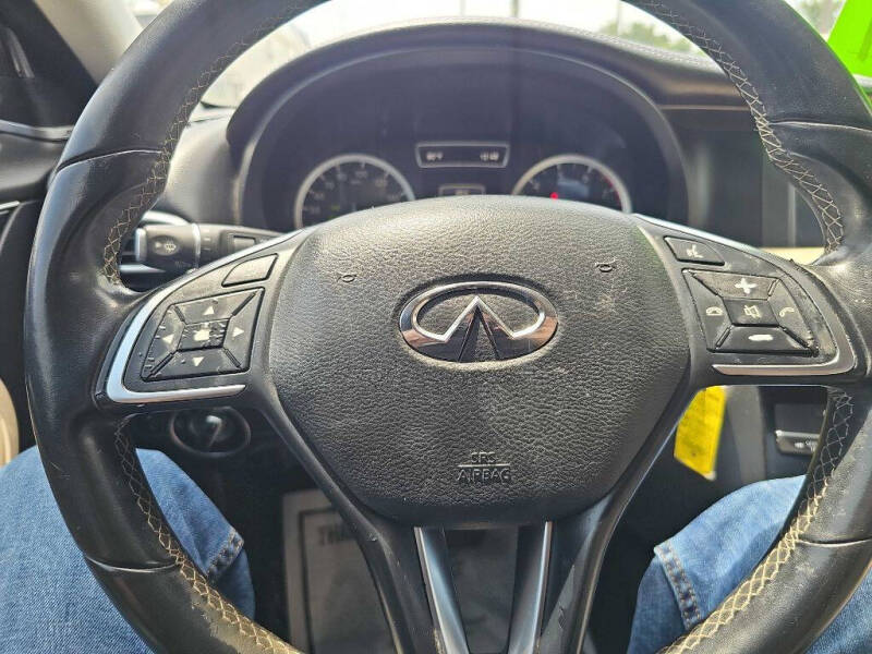 2018 Infiniti QX30 Premium