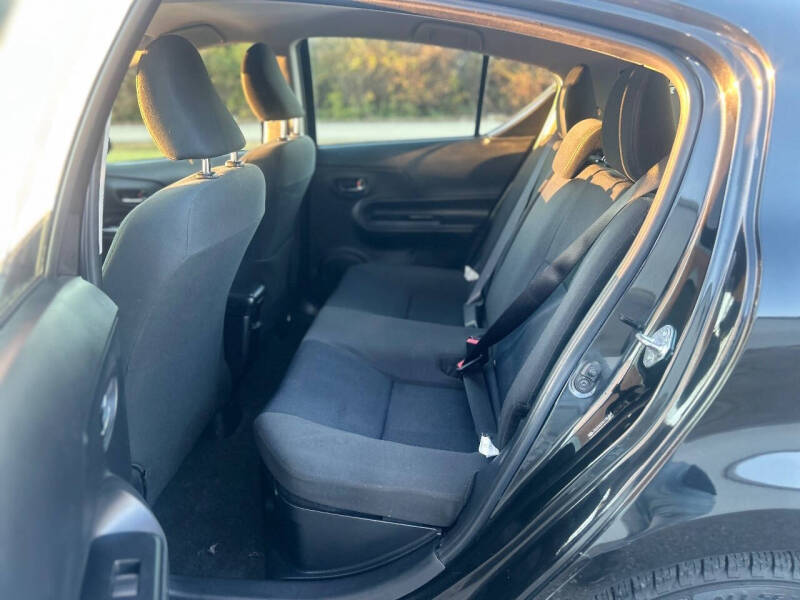 2016 Toyota Prius c Two