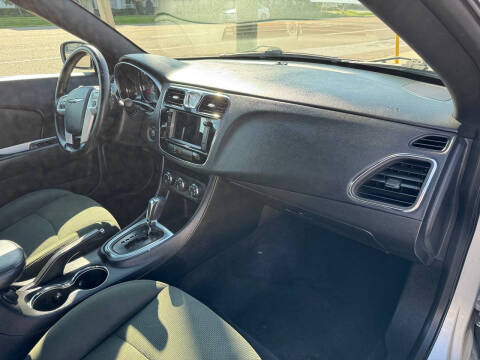 2012 Chrysler 200 Touring