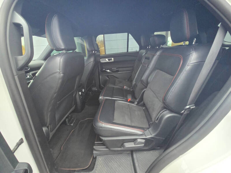 2024 Ford Explorer ST-Line