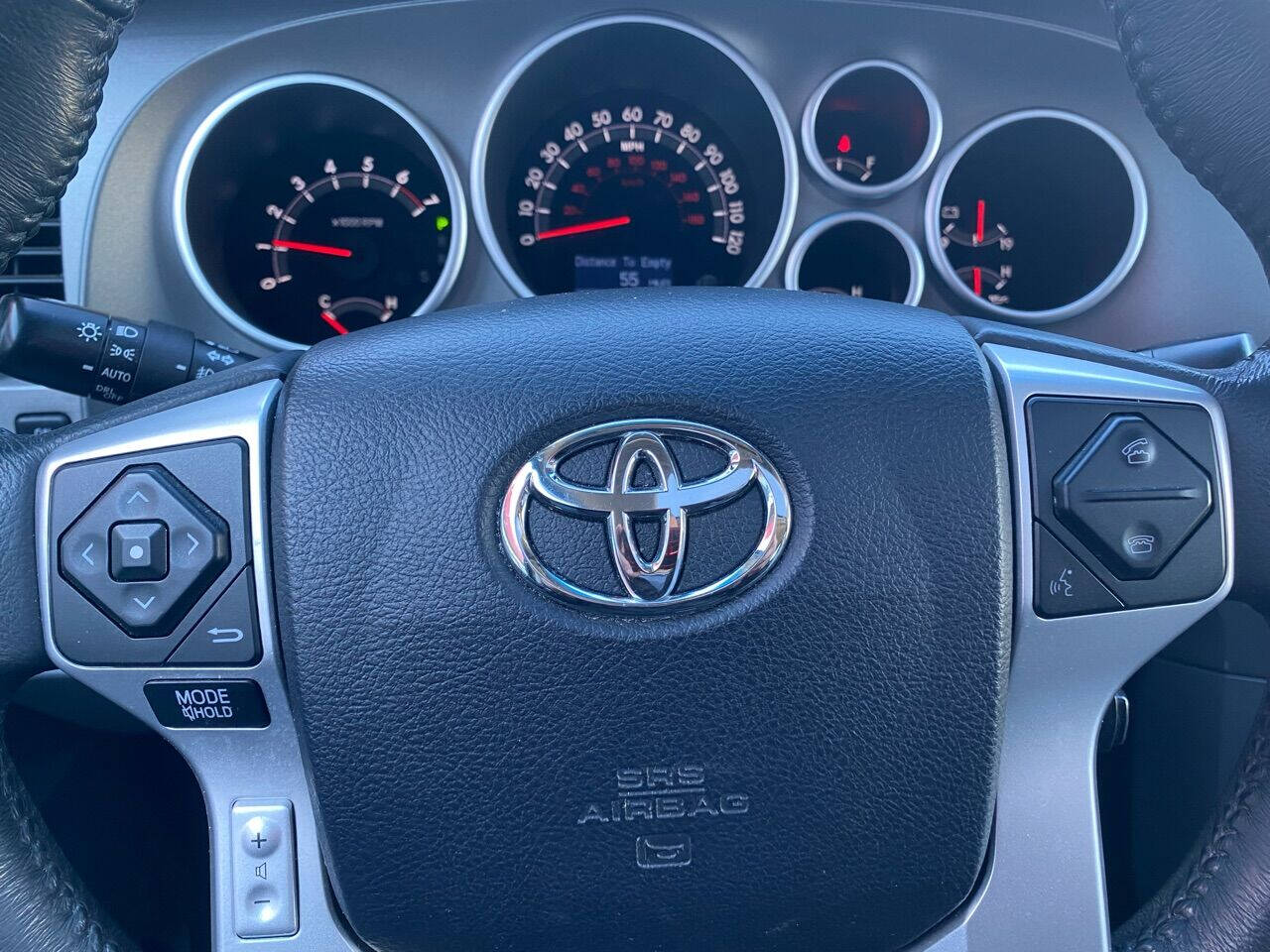 2015 Toyota Sequoia 22