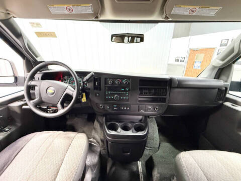 2017 Chevrolet Express LT 2500