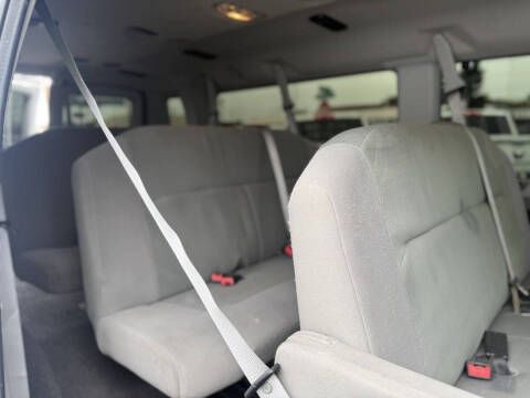 2013 Ford E-Series E-350 SD XLT