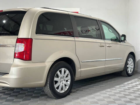 2014 Chrysler Town and Country Touring