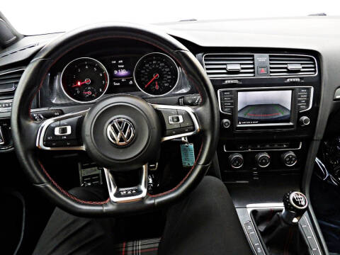 2016 Volkswagen Golf GTI S