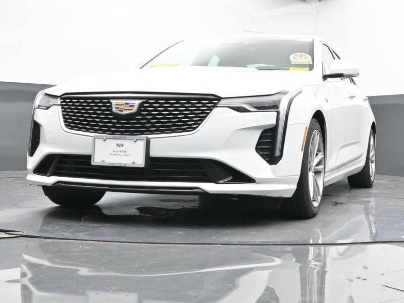 2024 Cadillac CT4 Luxury