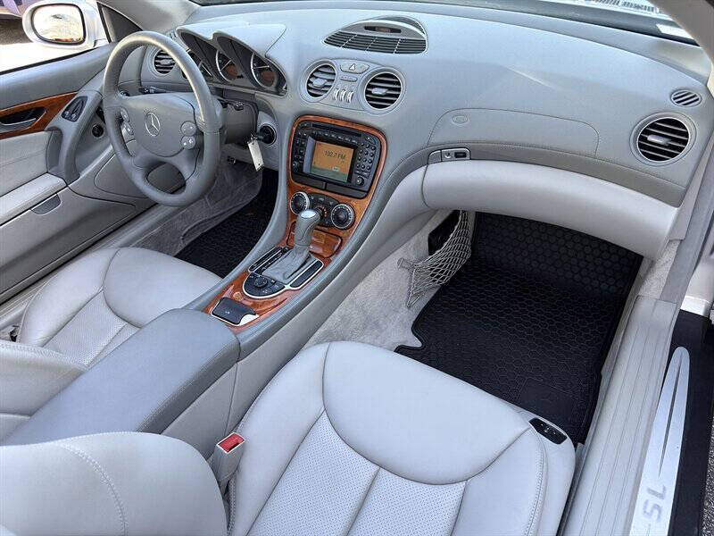 2003 Mercedes-Benz SL-Class 27